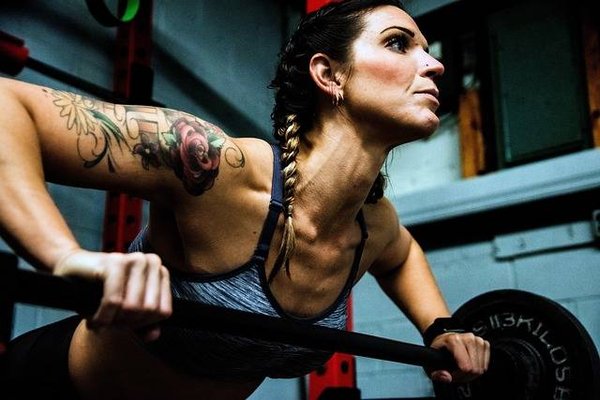 Les équipements de sport indispensables pour une séance d'entraînement en intérieur réussie